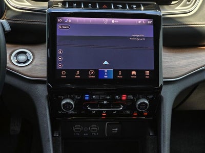 2022 Jeep Grand Cherokee Summit
