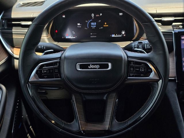 2022 Jeep Grand Cherokee Summit