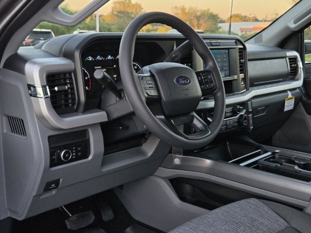 2027 Ford F-350SD XLT DRW