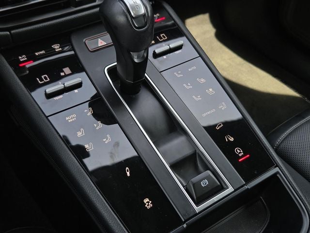 2023 Porsche Macan T
