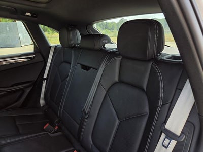 2023 Porsche Macan T